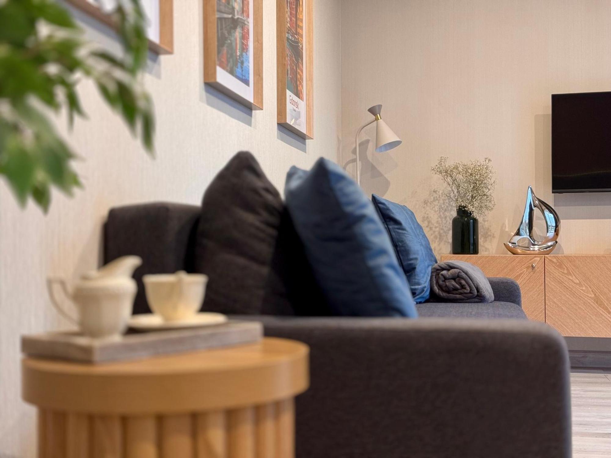 B12 By Marina - Old Town Apartahotel